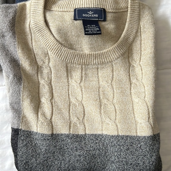 Men’s Sweater Bundle - Picture 5 of 5
